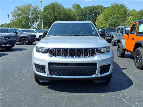 2025 Jeep Grand Cherokee L Laredo