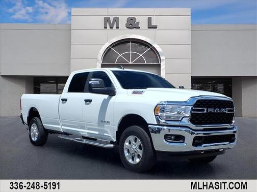 Bright White Clearcoat 2024 RAM 2500 Big Horn Crew Cab 4x4 8' Box