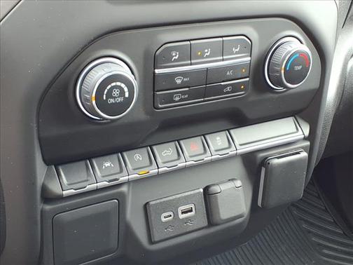 Black Gba 2023 Chevrolet Silverado 1500 Custom