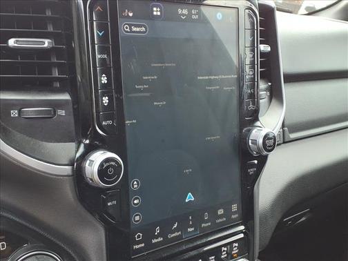 Diamond Black Crystal Pearlcoat 2023 RAM 1500 Big Horn/Lone Star