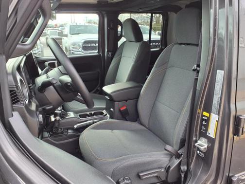 2025 Jeep Gladiator Nighthawk