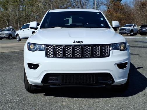 2022 Jeep Grand Cherokee Laredo