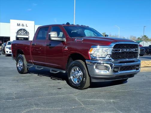 2024 RAM 3500 Tradesman Crew Cab 4x4 6'4' Box