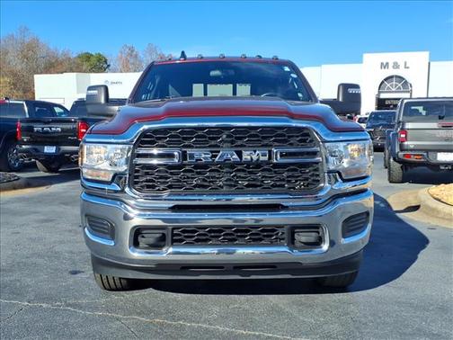 2024 RAM 3500 Tradesman Crew Cab 4x4 6'4' Box