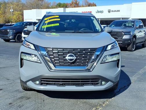 2022 Nissan Rogue SL