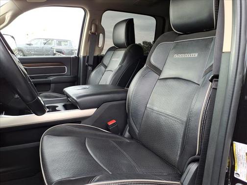 2022 RAM 3500 Laramie Crew Cab 4x4 8' Box