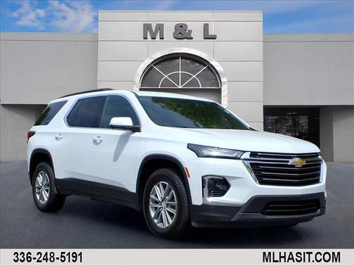 Summit White Gaz 2023 Chevrolet Traverse LT Cloth