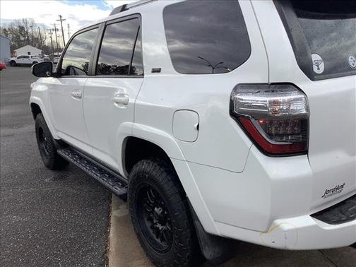 2020 Toyota 4Runner SR5