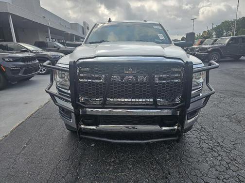 2022 RAM 2500 Tradesman Crew Cab 4x4 6'4' Box