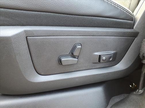 2025 RAM 2500 Laramie Crew Cab 4x4 6'4' Box