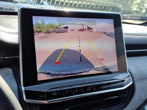 Diamond Black Crystal Pearlcoat 2023 Jeep Compass Latitude