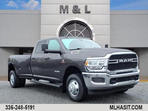 2022 RAM 3500 Tradesman Crew Cab 4x4 8' Box