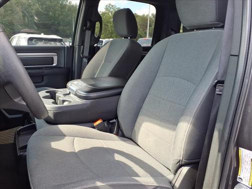 2024 RAM 1500 Classic Warlock Crew Cab 4x4 5'7' Box