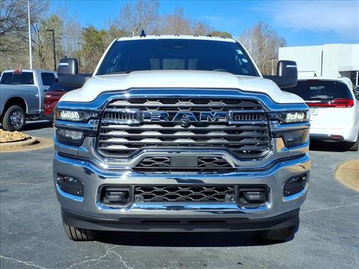 2026 RAM 2500 Tradesman Crew Cab 4x4 6'4' Box