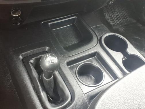 Blue Streak Pearlcoat 2016 RAM 2500 Tradesman