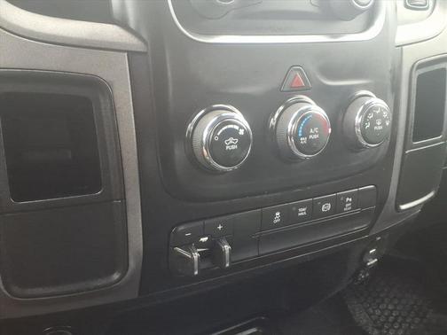 Blue Streak Pearlcoat 2016 RAM 2500 Tradesman