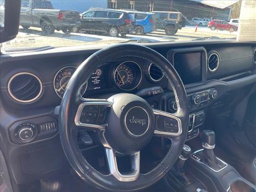 2022 Jeep Gladiator Overland