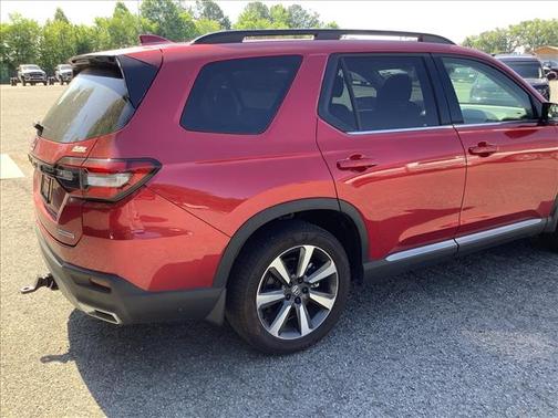 Radiant Red Metallic Ii Rl 2025 Honda Pilot Touring 8-Passenger