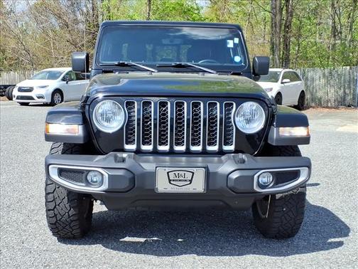 Black Clearcoat 2023 Jeep Gladiator Overland