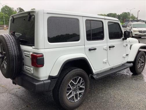 Bright White Clearcoat 2025 Jeep Wrangler 4-Door Sahara 4x4