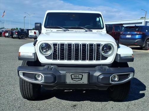 Bright White Clearcoat 2025 Jeep Wrangler 4-Door Sahara 4x4