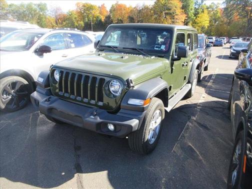 2022 Jeep Wrangler Unlimited Sport