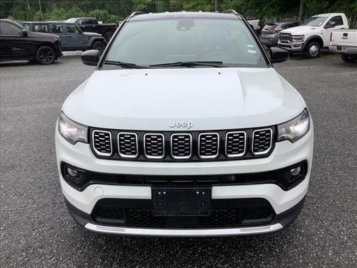Bright White Clearcoat 2024 Jeep Compass Limited