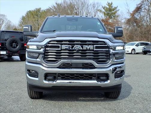 2026 RAM 2500 Tradesman Crew Cab 4x4 6'4' Box