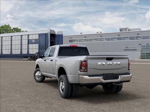 Silver Zynith Pse 2026 RAM 3500 Tradesman Crew Cab 4x4 8' Box