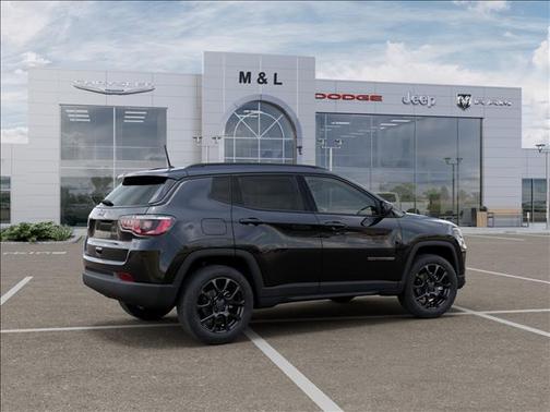 Diamond Black Crystal Pearlcoat 2026 Jeep Compass Latitude