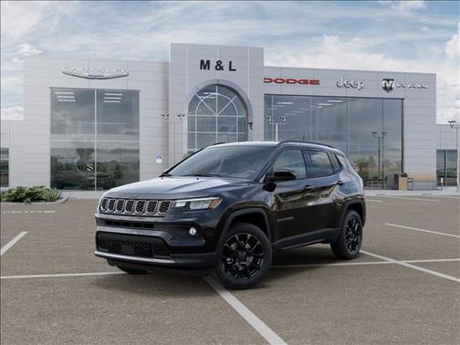 Diamond Black Crystal Pearlcoat 2026 Jeep Compass Latitude
