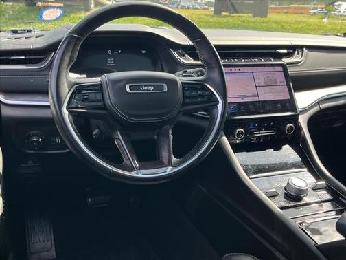 2022 Jeep Grand Cherokee Overland