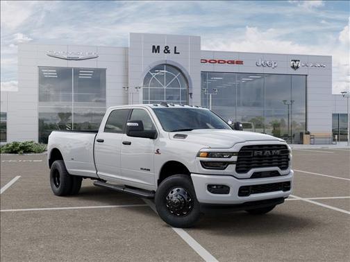 Bright White Clearcoat 2026 RAM 3500 Big Horn Crew Cab 4x4 8' Box