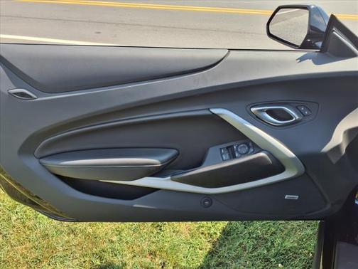 2023 Chevrolet Camaro RWD Convertible LT1