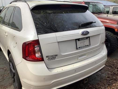White Platinum Clearcoat Metallic 2014 Ford Edge Sport