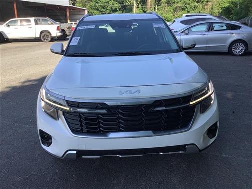 Snow White Pearl Swp 2024 Kia Seltos S