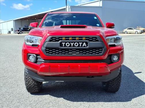 Barcelona Red Metallic 3r3 2022 Toyota Tacoma TRD Sport