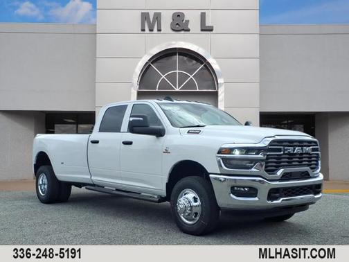 2026 RAM 3500 Tradesman Crew Cab 4x4 8' Box