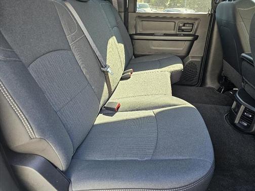 2024 RAM 2500 Tradesman Crew Cab 4x4 6'4' Box