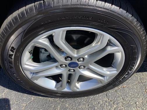 2017 Ford Edge Titanium