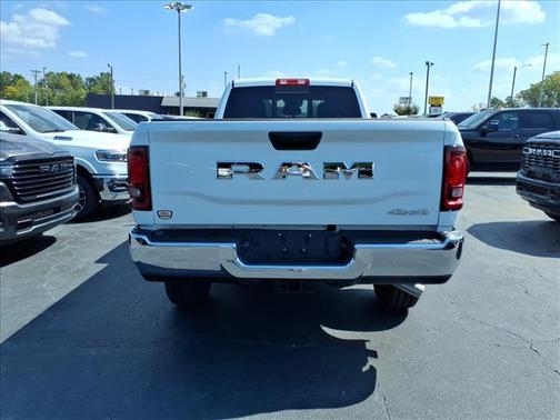 2025 RAM 2500 Tradesman Crew Cab 4x4 8' Box