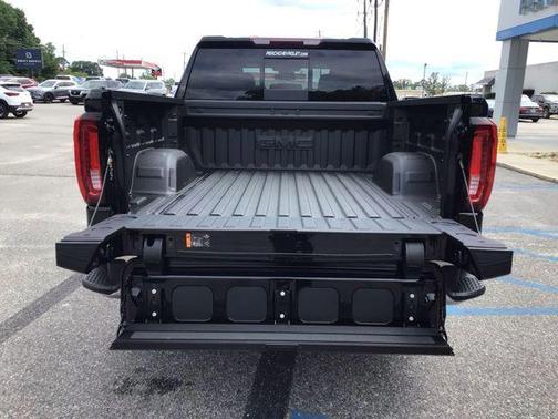 Onyx Black 2026 GMC Sierra 1500 SLT