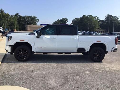 2025 GMC Sierra 2500 AT4