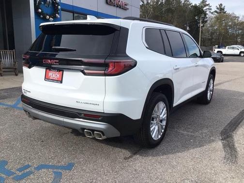 2026 GMC Acadia Elevation FWD
