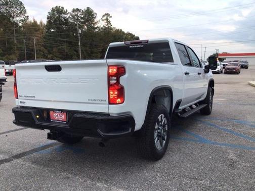 2026 Chevrolet Silverado 2500 Custom