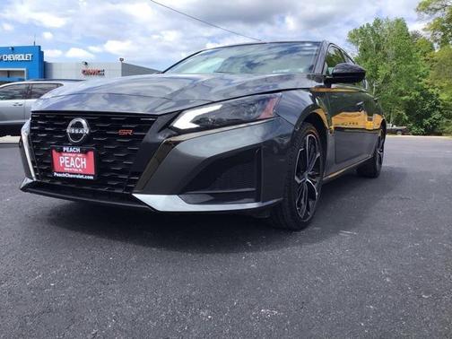 2023 Nissan Altima SR FWD