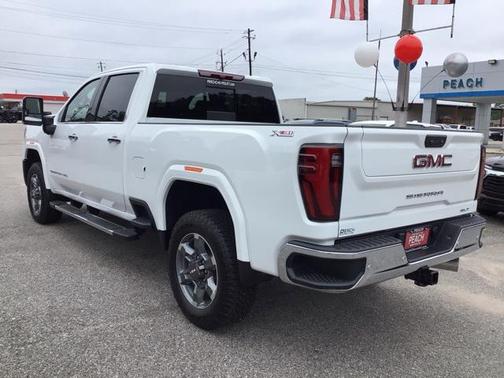 2025 GMC Sierra 2500 SLT