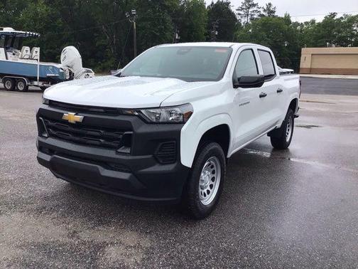 Summit White 2026 Chevrolet Colorado WT