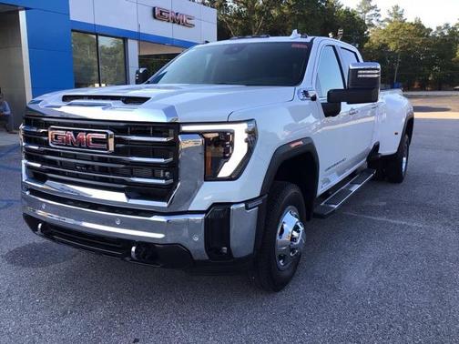 2026 GMC Sierra 3500 SLT