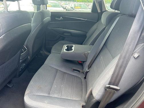 2018 Kia Sorento LX